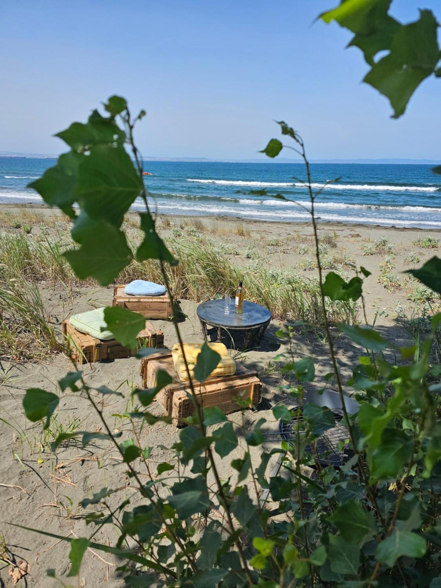 Готель Beachfront Caravans Черноморець Екстер'єр фото