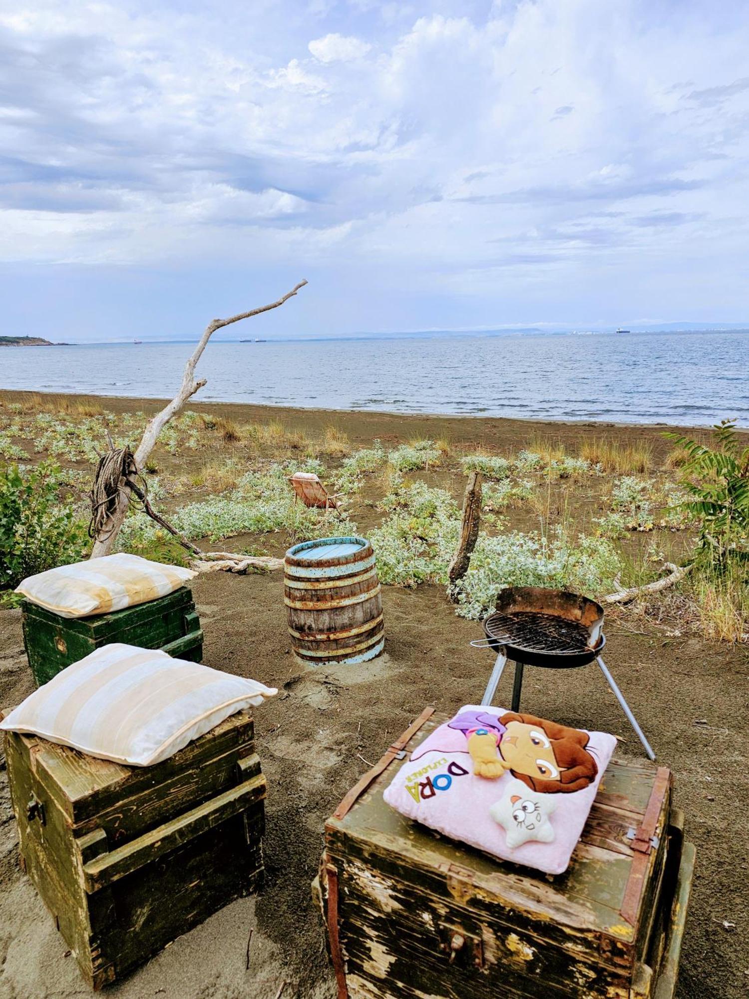 Готель Beachfront Caravans Черноморець Екстер'єр фото