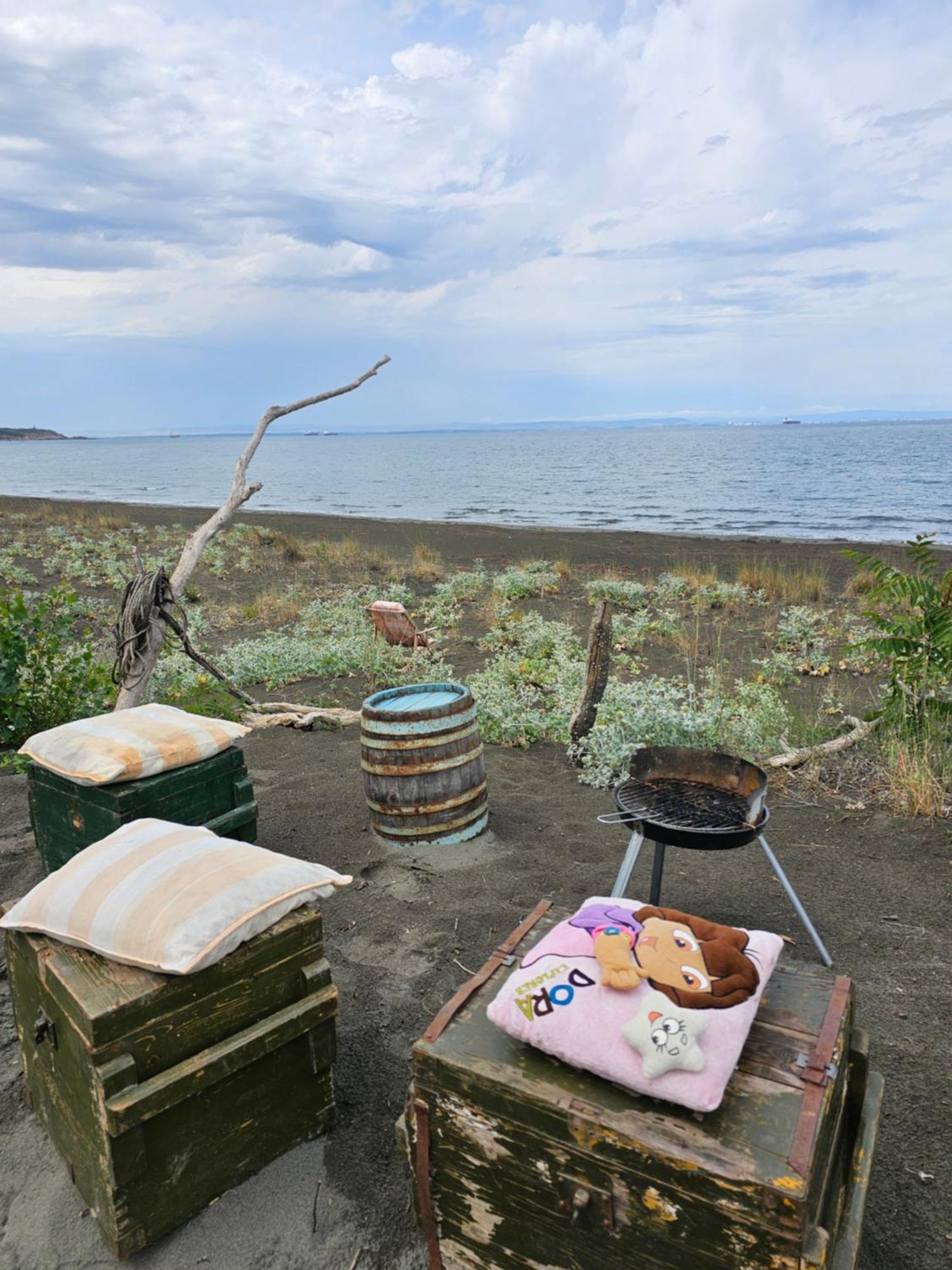 Готель Beachfront Caravans Черноморець Екстер'єр фото