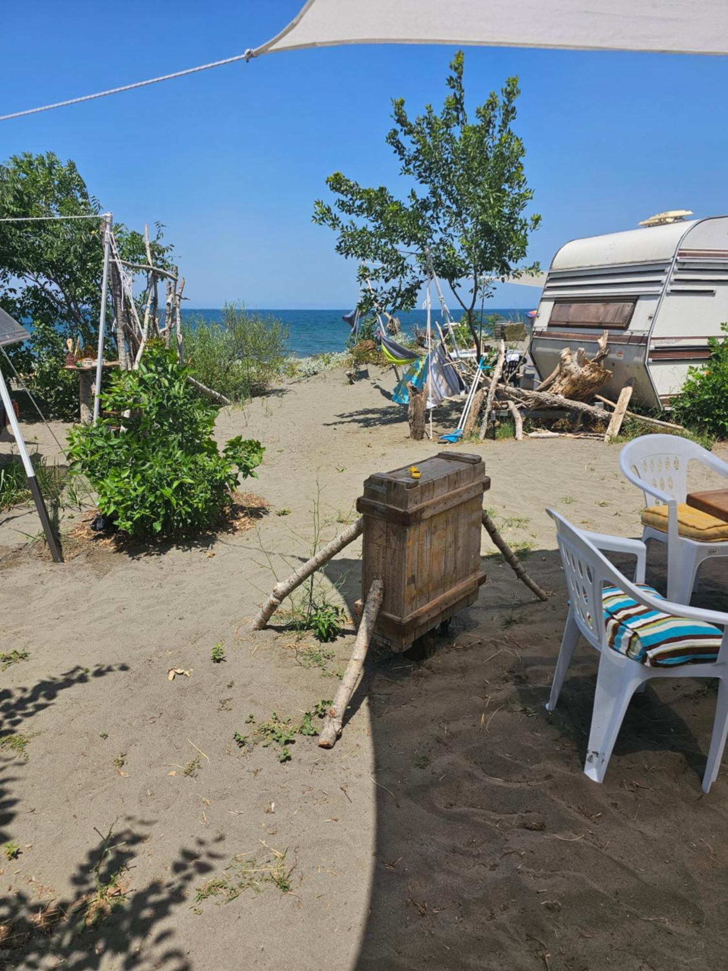 Готель Beachfront Caravans Черноморець Екстер'єр фото