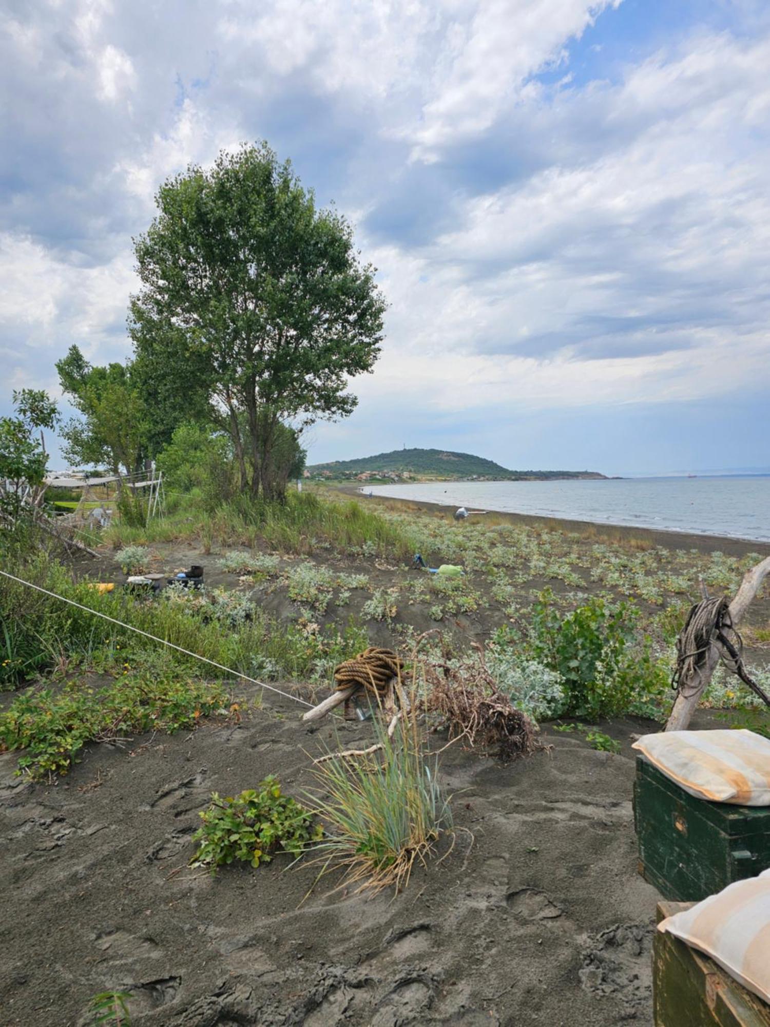 Готель Beachfront Caravans Черноморець Екстер'єр фото