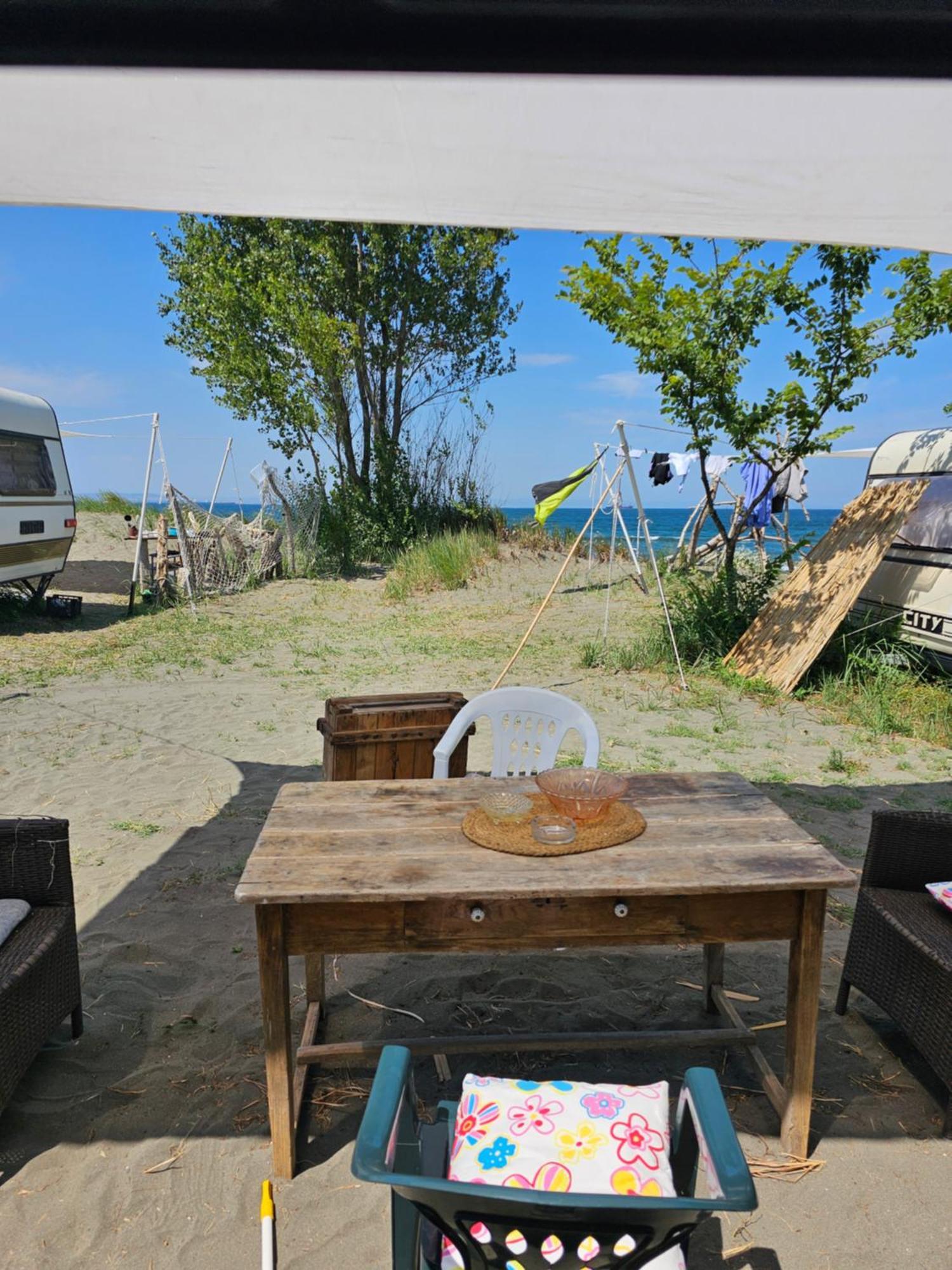 Готель Beachfront Caravans Черноморець Екстер'єр фото